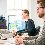 employees-using-computer