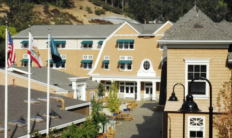 head-royce-school-966×577